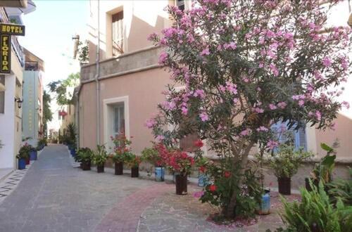 "Tete A Tete" Lux Apart In The Most Beautiful Street Of Town Rhodes City Exterior foto